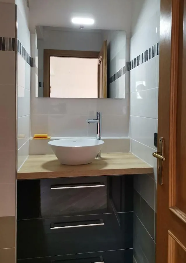 Holiday Home In Pompeiana 40835 شقة