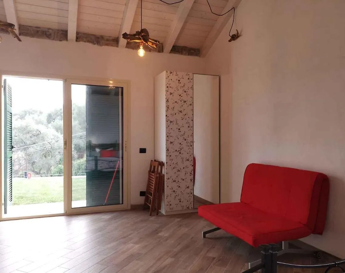 شقة Holiday Home In Pompeiana 40835