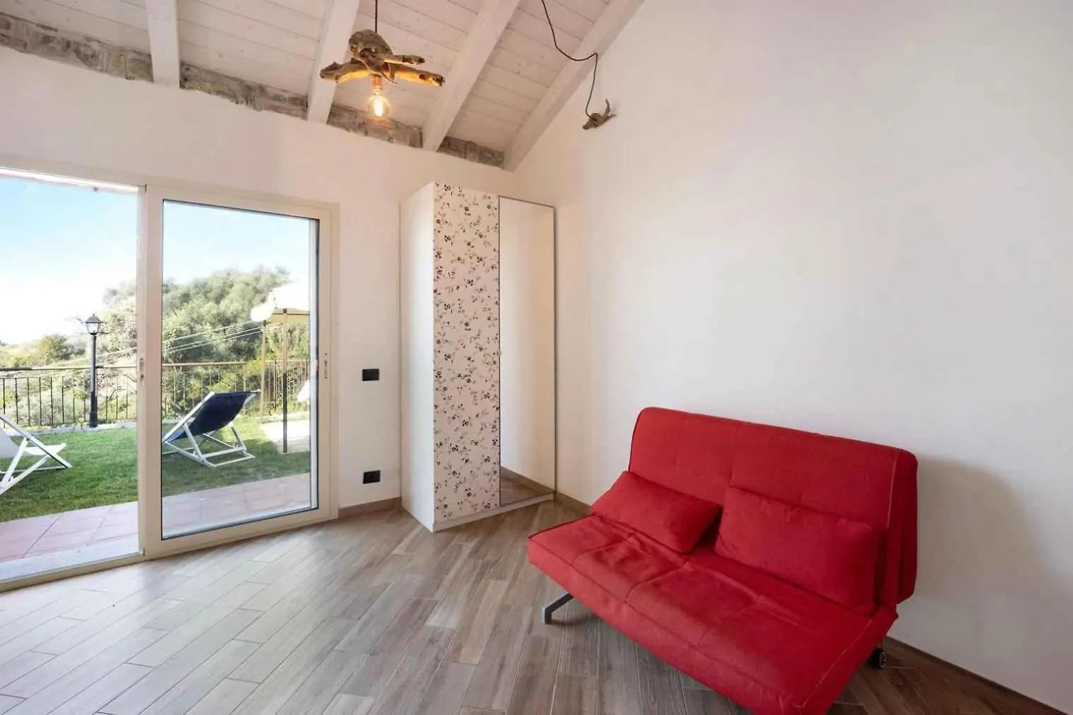 Apartment Holiday Home In Pompeiana 40835