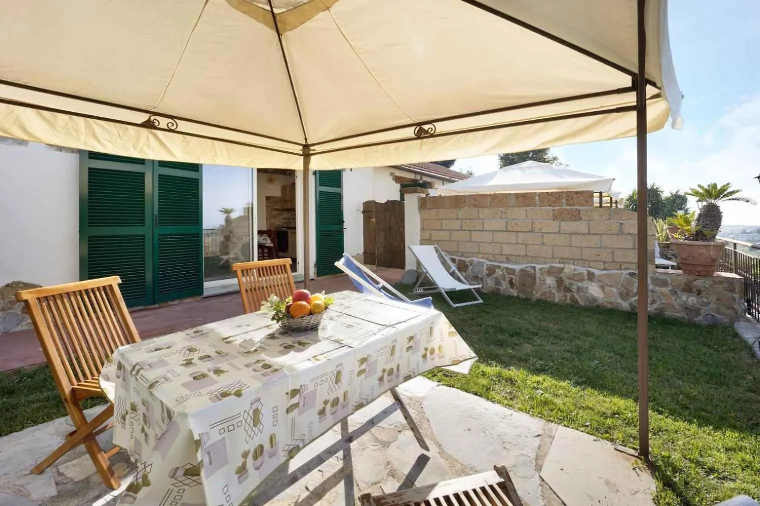 Apartment Holiday Home In Pompeiana 40835