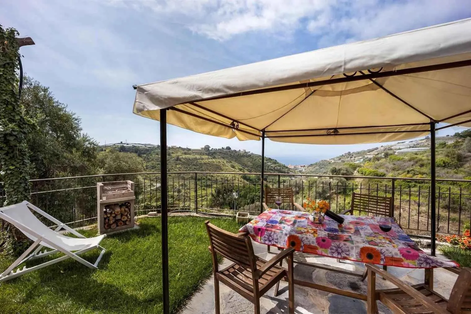 Holiday Home In Pompeiana 40835