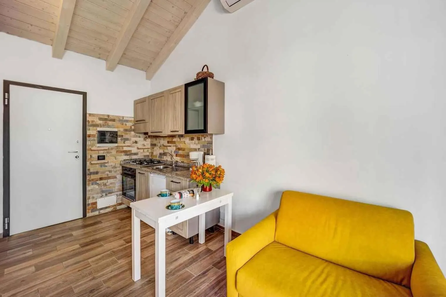 Holiday Home In Pompeiana 40835 Apartment